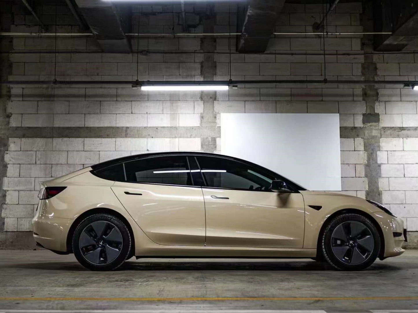 Quality Gloss Khaki Milan Car Vinyl Wrap For Sale |