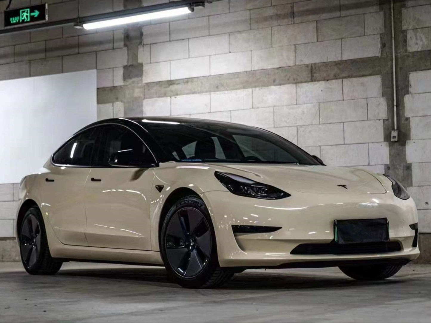 Quality Gloss Khaki Milan Car Vinyl Wrap  For Sale |