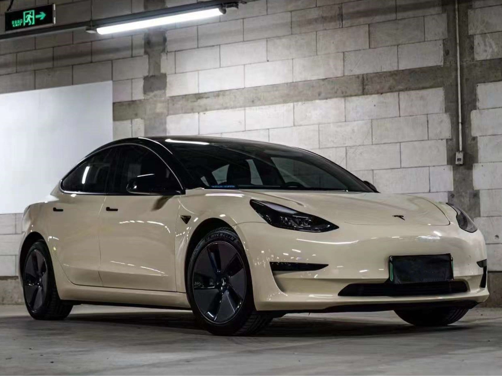 Quality Gloss Khaki Milan Car Vinyl Wrap  For Sale |