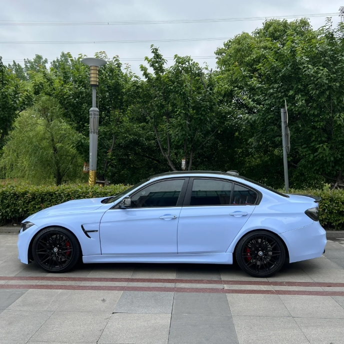 Glossy Crystal Baby Blue