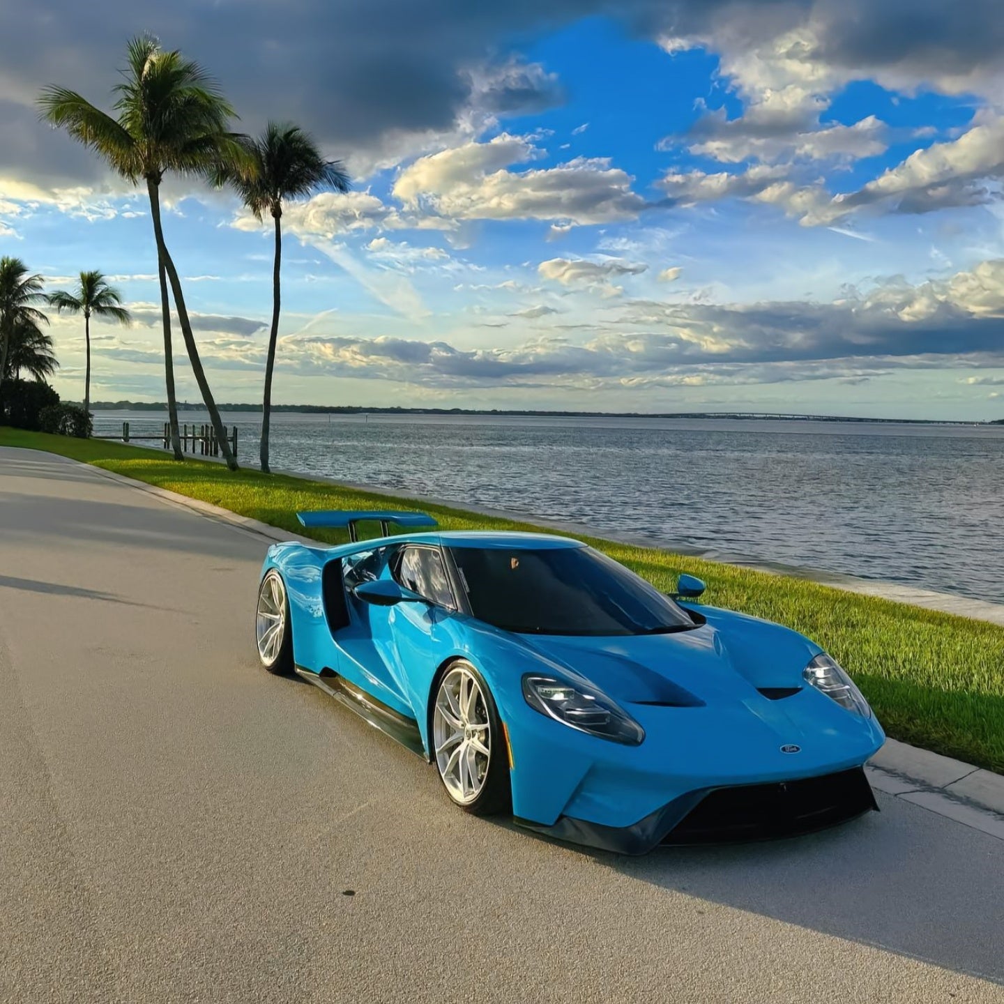 Quality PET Super Gloss Miami Blue Car Vinyl Wrap  For Sale |