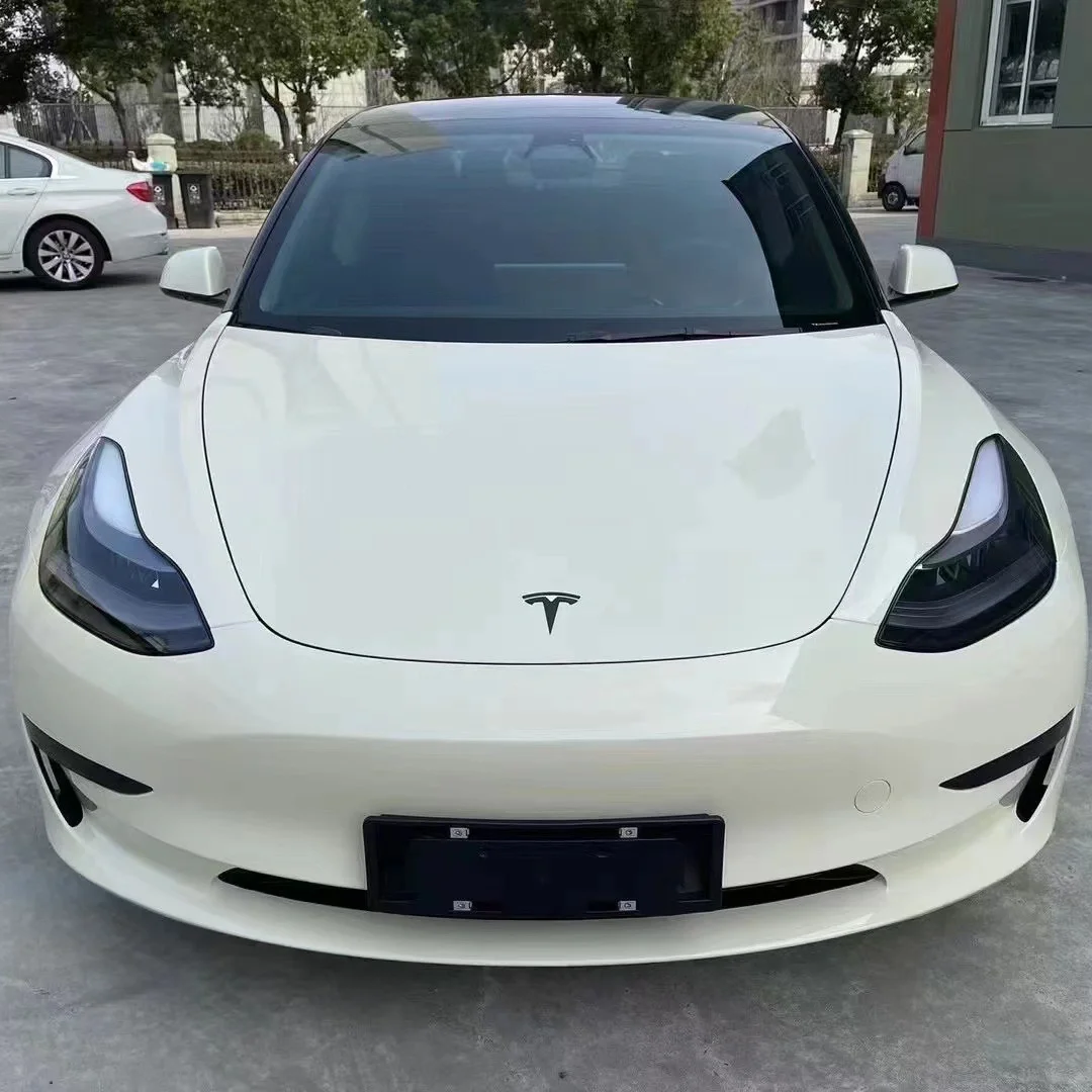 Tesla Benz Gloss Pepper Coopers White Car Vinyl Wrap